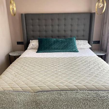 Piso De Dos Dormitorios Con Reforma De Diseno 산펠리우데기솔스 외부 사진