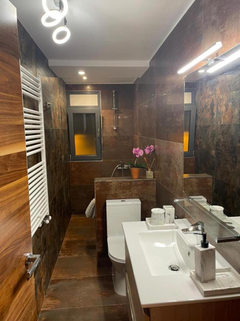 Piso De Dos Dormitorios Con Reforma De Diseno 산펠리우데기솔스 외부 사진